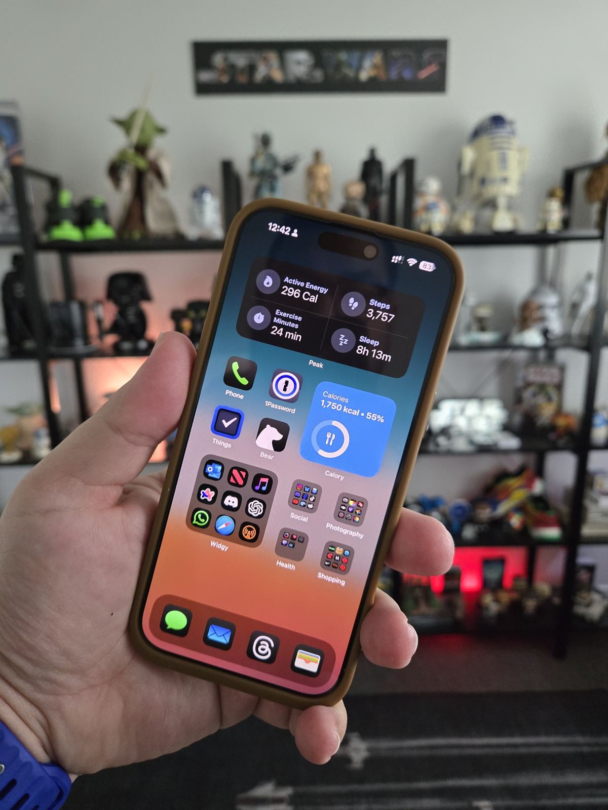 iPhone 16 Pro Max Home Screen